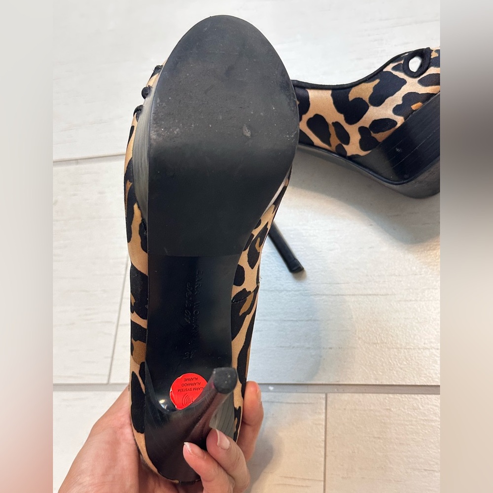 Zara Animal Print Peep Toe Heels - Picture 4 of 9
